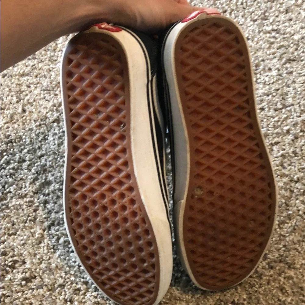 Women’s Classic Black and White Low-Tops Vans